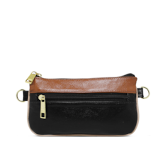 Bolsa Pochete de Couro Feminina Isa - Preto/ Caramelo Bolsa Pochete de Couro Feminina Isa - Preto/ Caramelo
